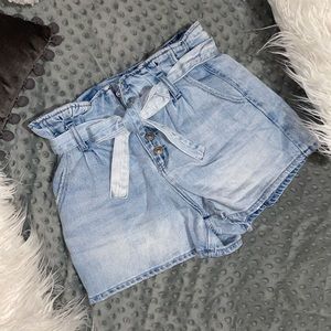 American Eagle Bucket shorts